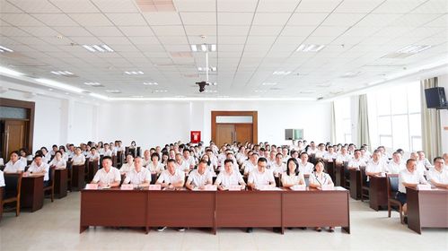 阆中市卫生健康系统召开庆祝中国共产党成立104周年暨党课报告会 展览展示服务回顾与展望